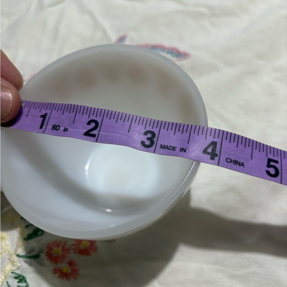 Vintage Termo- Rey Floral Milk Glass Cups and Saucers Set - Picture 7 of 8